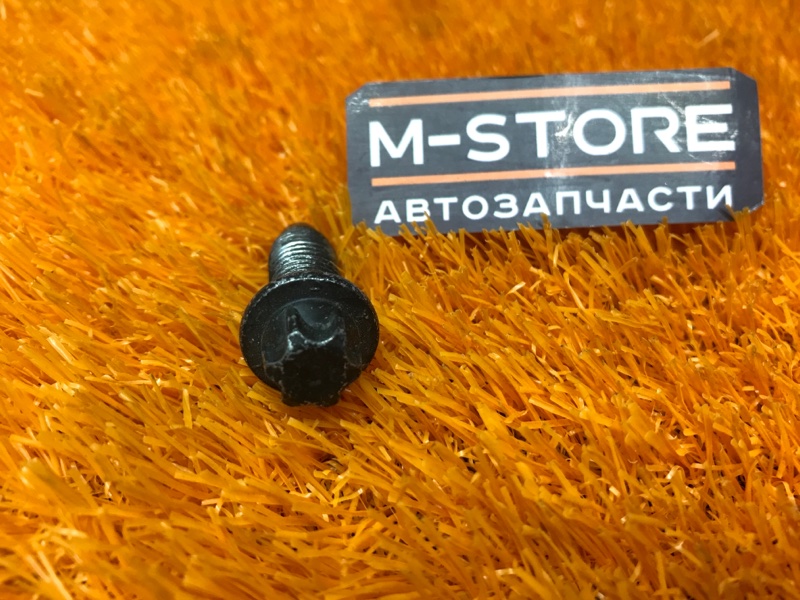 болт подвески, 50 рублей, Красноярск