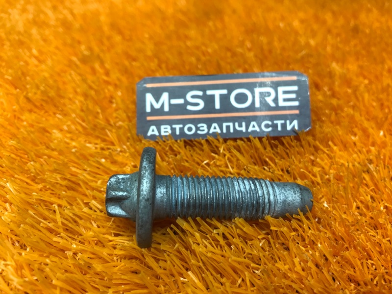 болт подвески, 50 рублей, Красноярск