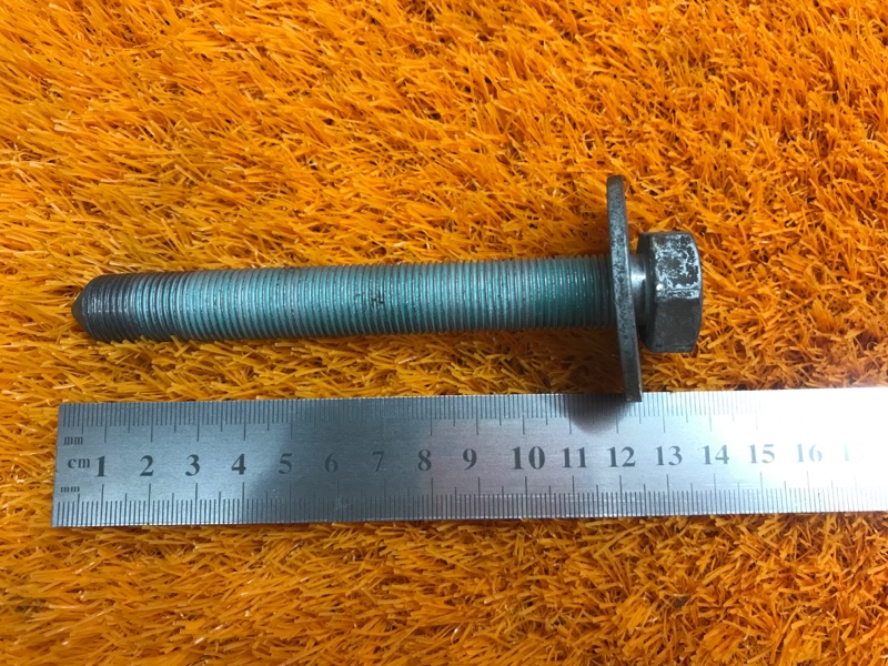 болт подвески, 100 рублей, Красноярск