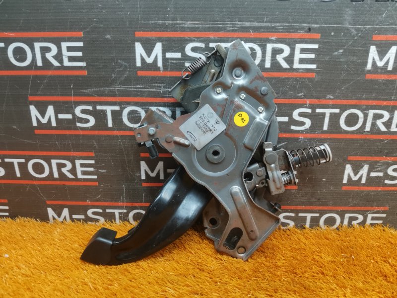 Педаль стояночного тормоза, 500 рублей, Красноярск