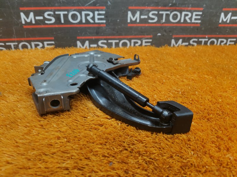 Педаль стояночного тормоза, 500 рублей, Красноярск