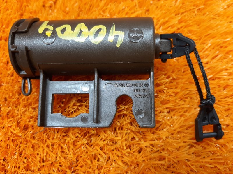 Амортизатор бардачка, 340 рублей, Красноярск