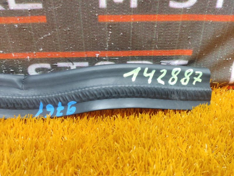 Уплотнитель капота, 450 рублей, Красноярск