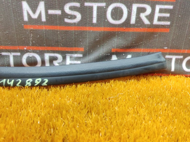 Уплотнитель капота, 450 рублей, Красноярск