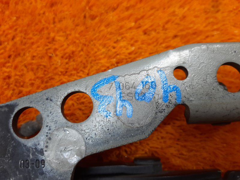 петля капота, 1000 рублей, Красноярск