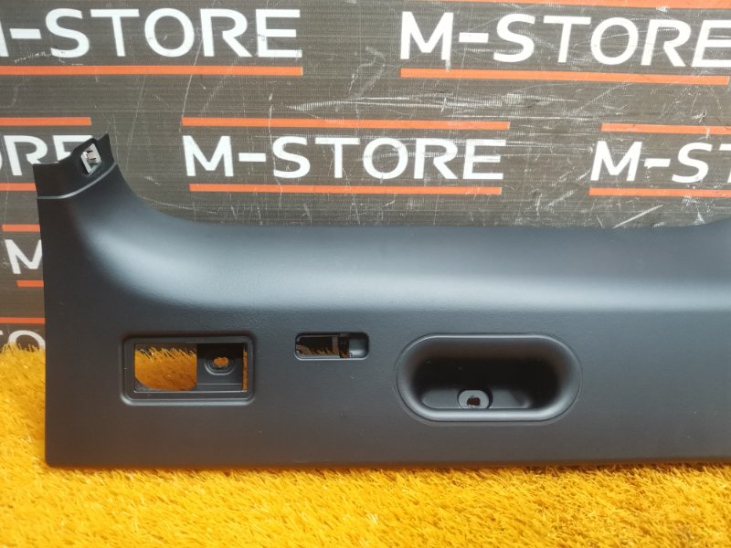 обшивка двери багажника, 350 рублей, Красноярск