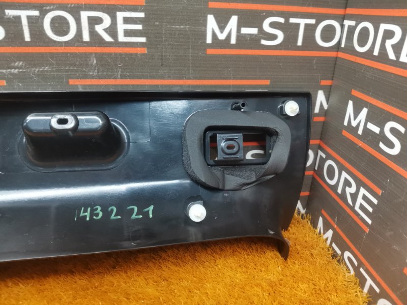 обшивка двери багажника, 350 рублей, Красноярск