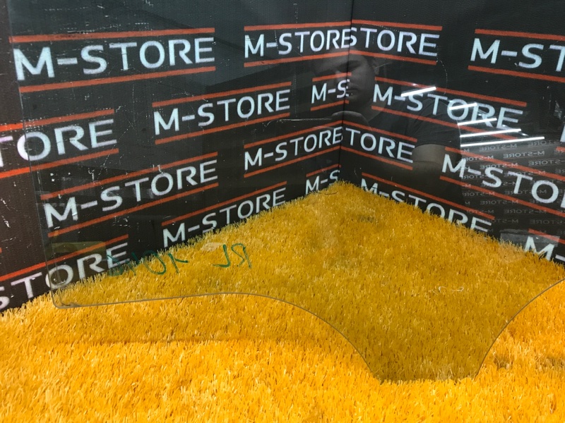 Стекло боковое, 1620 рублей, Красноярск