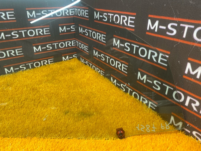 Стекло боковое, 1200 рублей, Красноярск