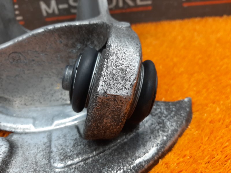 кулак поворотный, 1000 рублей, Красноярск