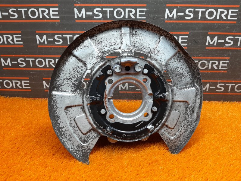 кулак поворотный, 1000 рублей, Красноярск