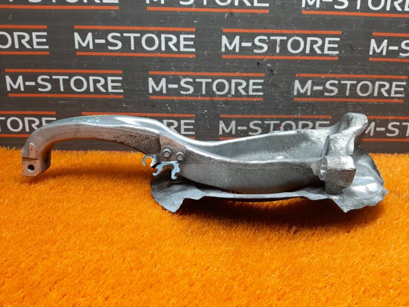 кулак поворотный, 1500 рублей, Красноярск