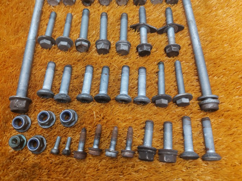 Болты и гайки задней подвески, 630 рублей, Красноярск