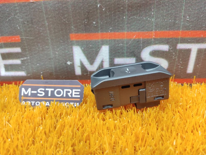 Кнопка люка, 300 рублей, Красноярск