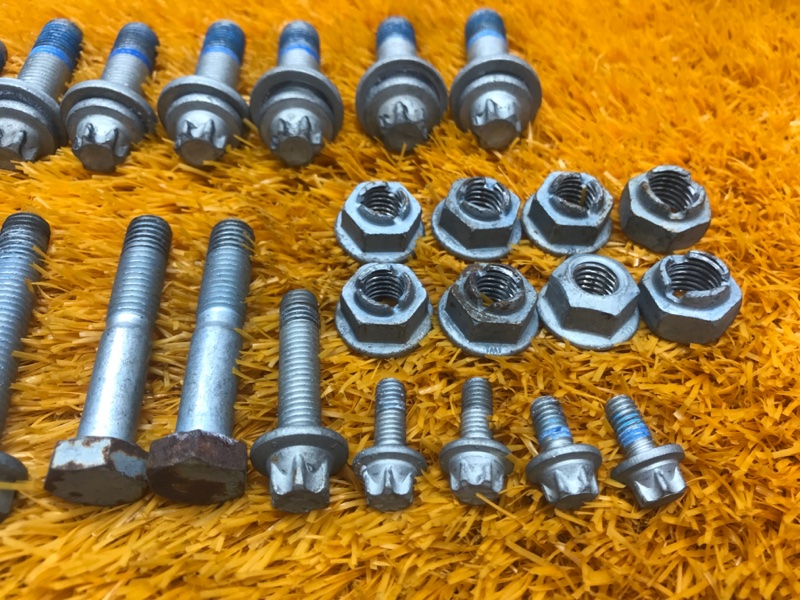 Болты и гайки задней подвески, 630 рублей, Красноярск