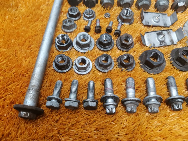 Болты и гайки задней подвески, 630 рублей, Красноярск