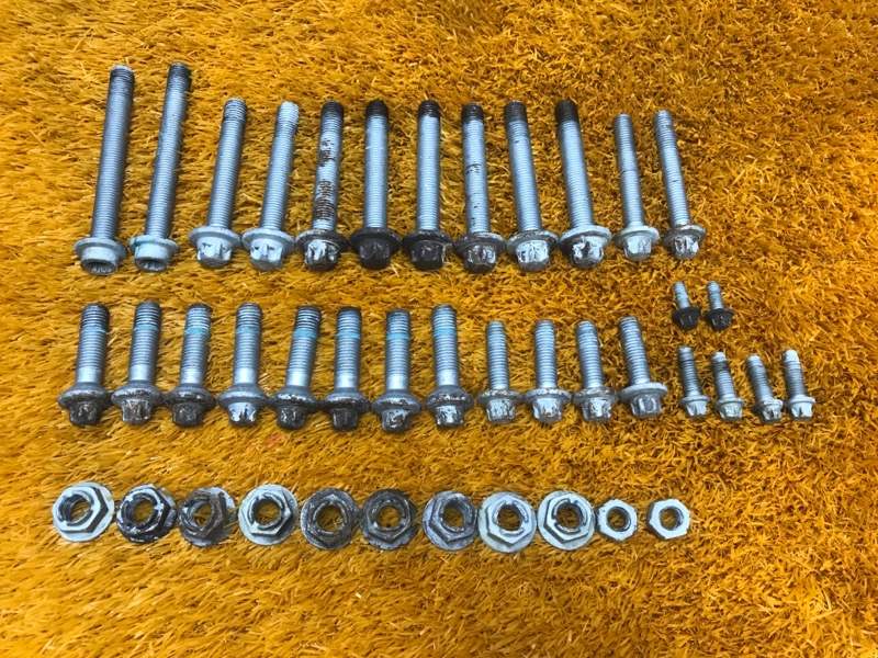 Болты и гайки задней подвески, 1000 рублей, Красноярск