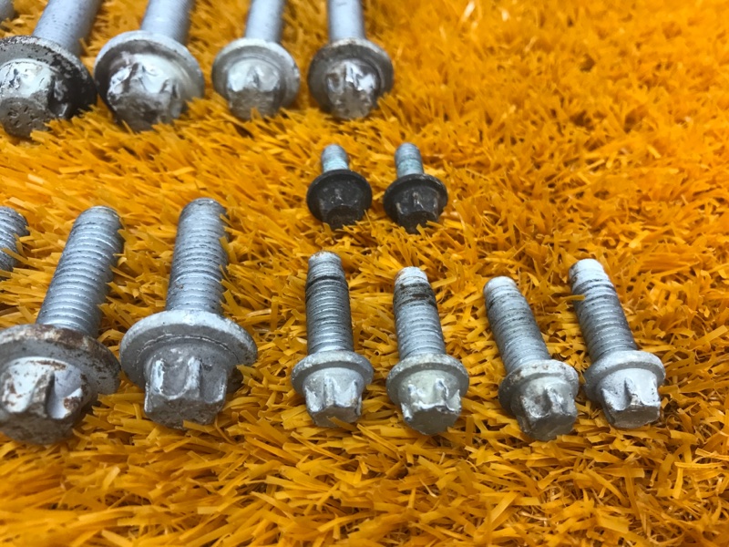 Болты и гайки задней подвески, 1000 рублей, Красноярск