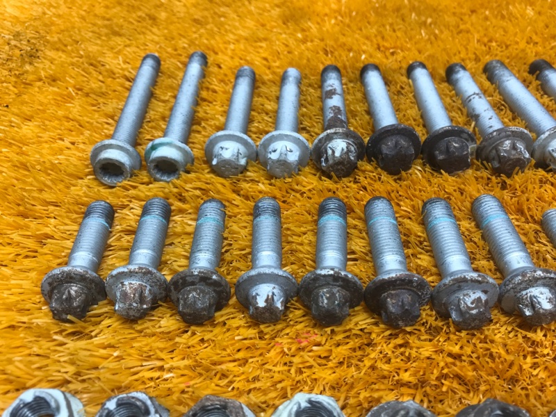 Болты и гайки задней подвески, 1000 рублей, Красноярск