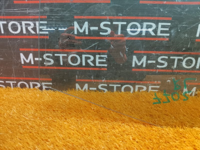 Стекло боковое, 350 рублей, Красноярск