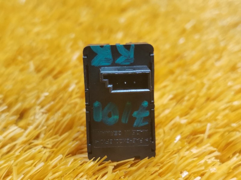 кнопка стеклоподъемника, 300 рублей, Красноярск