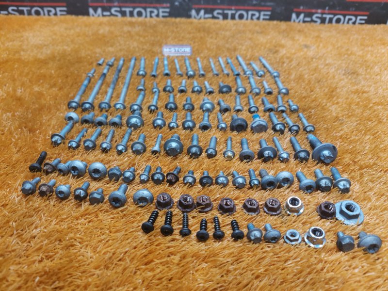 Болты и гайки ДВС, 930 рублей, Красноярск