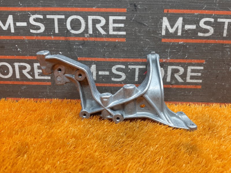 кронштейн, 300 рублей, Красноярск