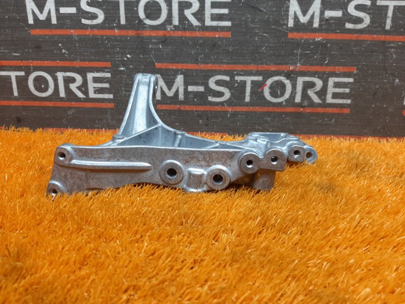 кронштейн, 300 рублей, Красноярск