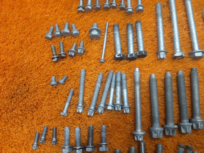 Болты и гайки ДВС, 810 рублей, Красноярск