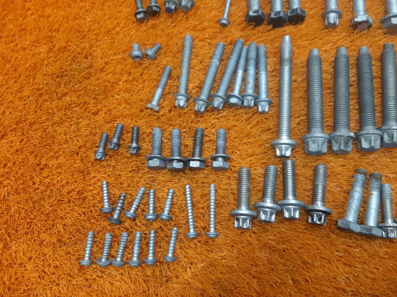 Болты и гайки ДВС, 810 рублей, Красноярск