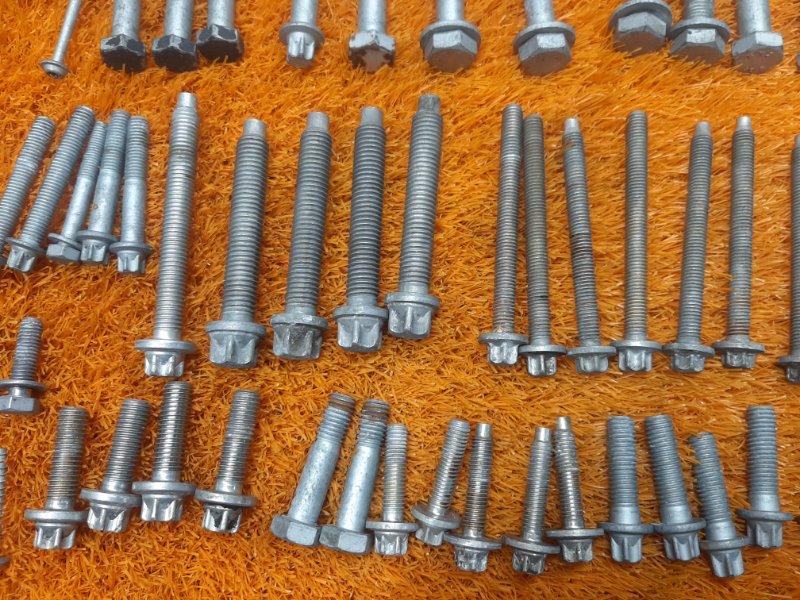 Болты и гайки ДВС, 810 рублей, Красноярск