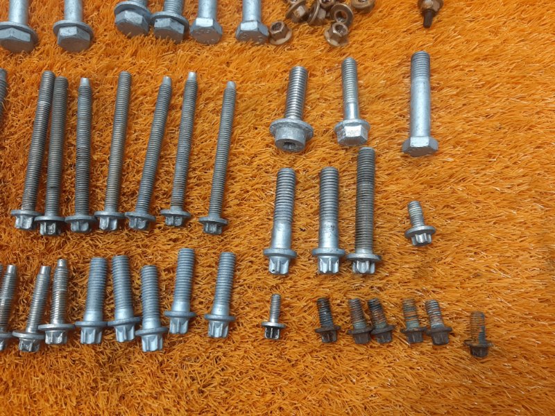 Болты и гайки ДВС, 810 рублей, Красноярск