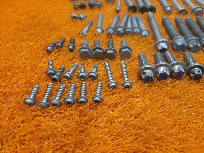 Болты и гайки ДВС, 810 рублей, Красноярск