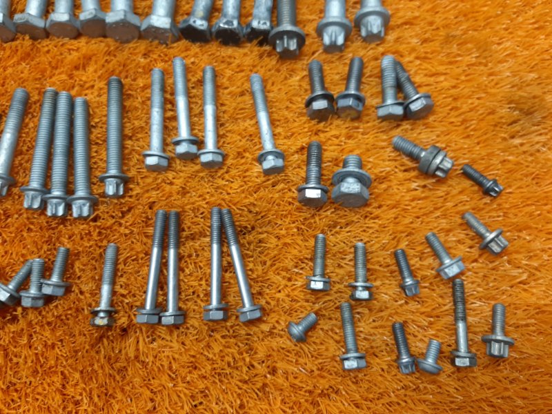 Болты и гайки ДВС, 810 рублей, Красноярск