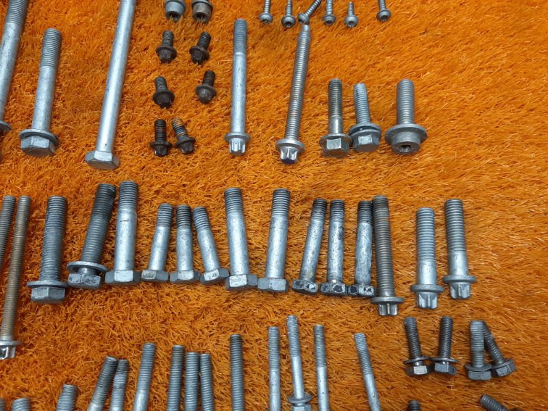 Болты и гайки ДВС, 810 рублей, Красноярск