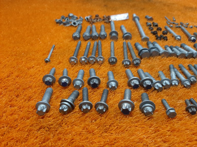 Болты и гайки ДВС, 810 рублей, Красноярск