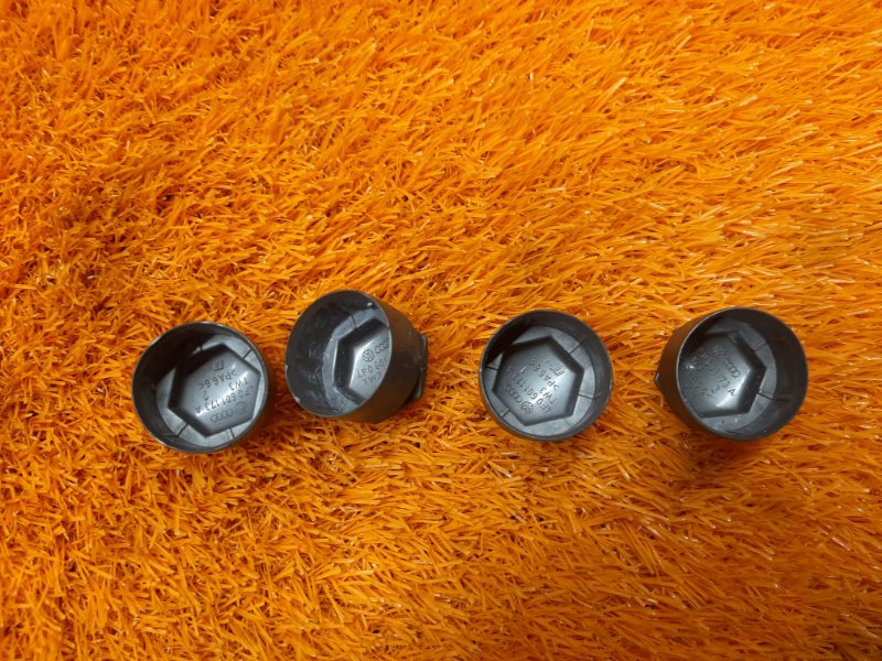 Колпачок колёсного болта, 200 рублей, Красноярск