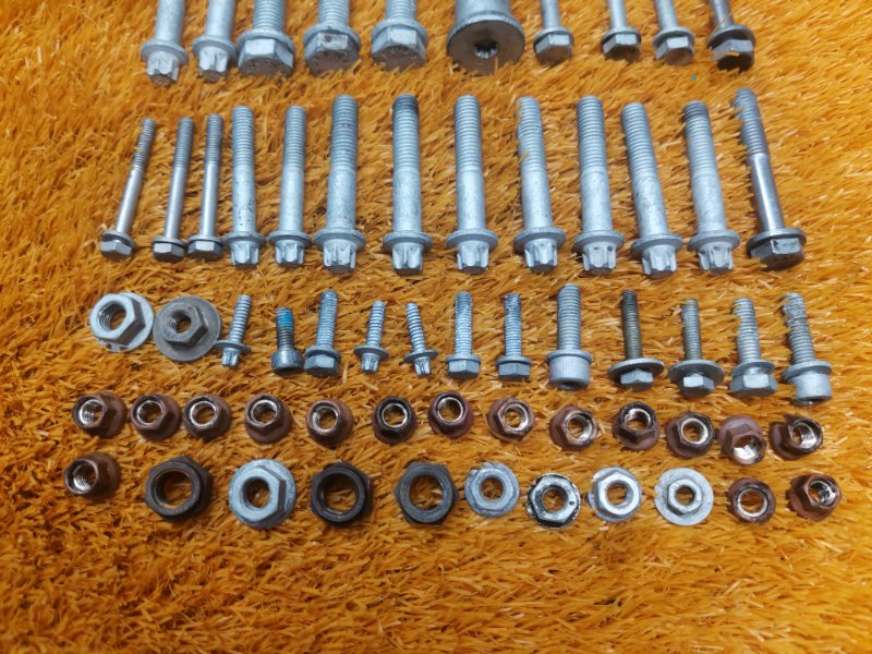 Болты и гайки ДВС, 800 рублей, Красноярск