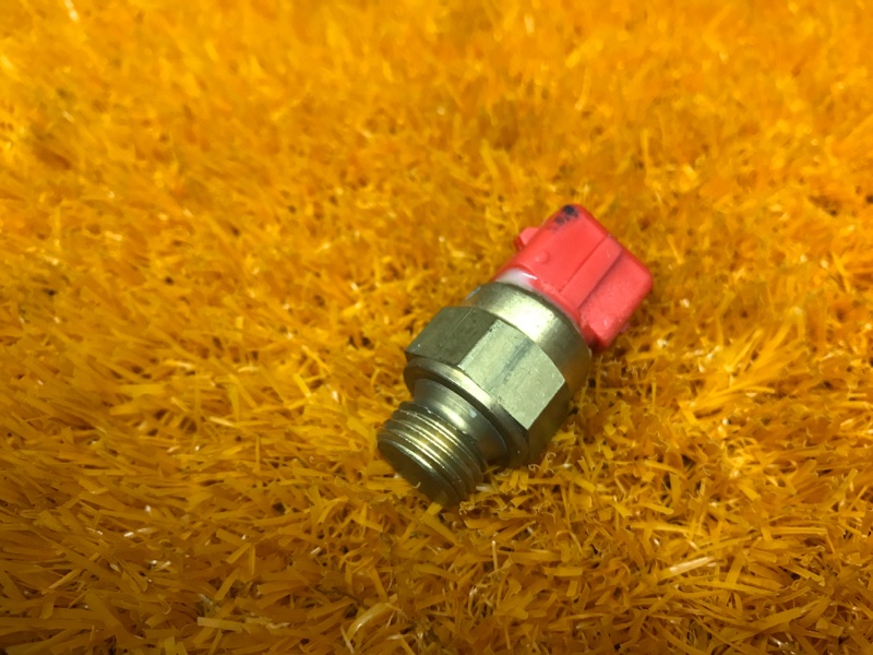 датчик температуры охлаждающей жидкости, 200 рублей, Красноярск