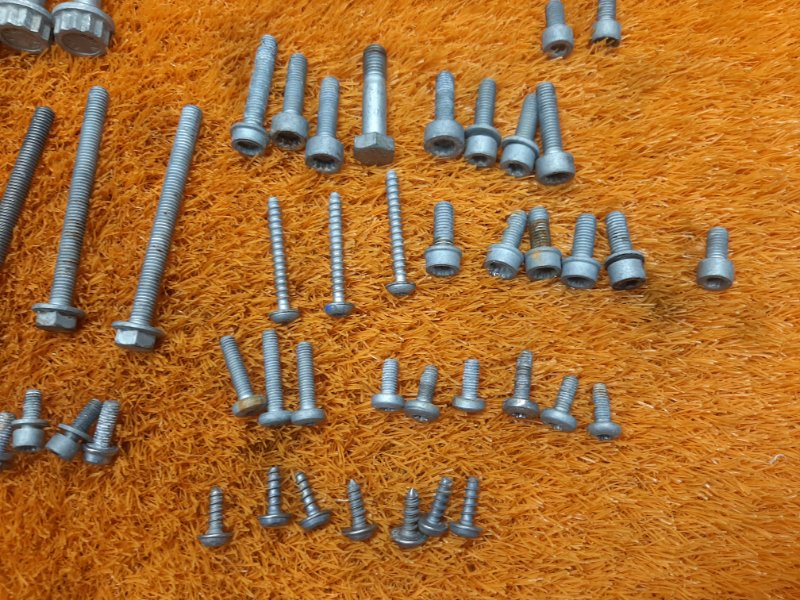 Болты и гайки ДВС, 810 рублей, Красноярск