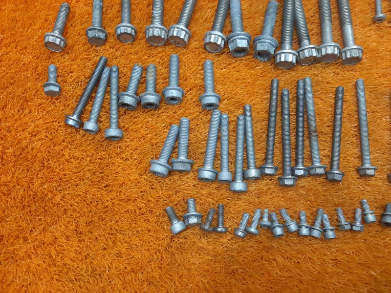 Болты и гайки ДВС, 810 рублей, Красноярск