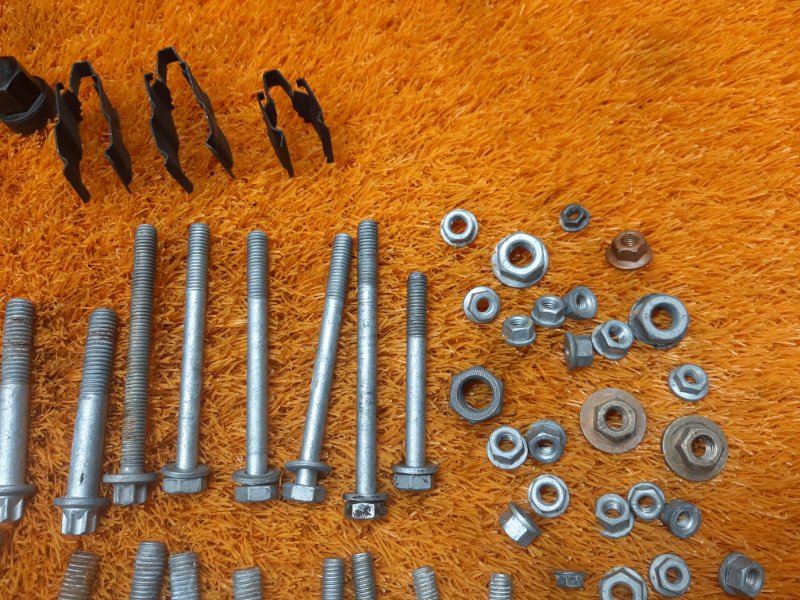 Болты и гайки ДВС, 810 рублей, Красноярск