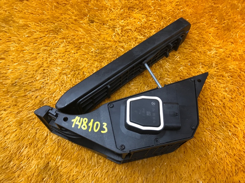 педаль газа, 1000 рублей, Красноярск