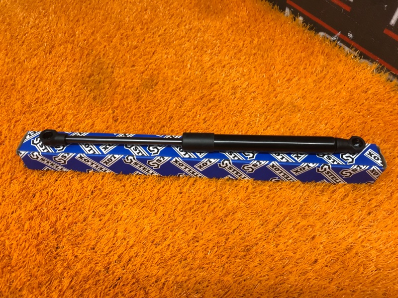 амортизатор капота, 700 рублей, Красноярск