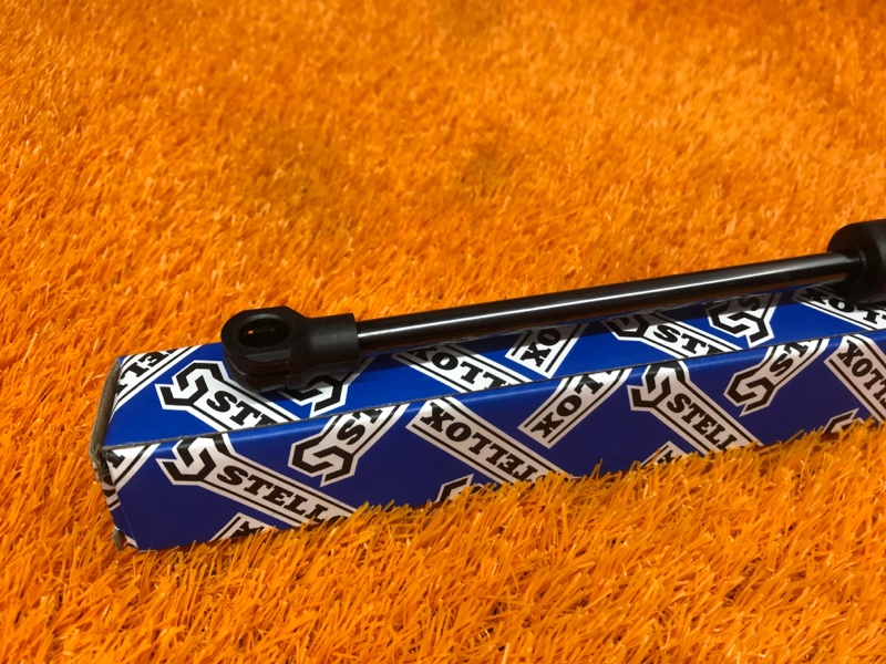 амортизатор капота, 700 рублей, Красноярск