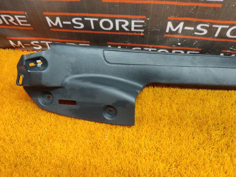 Накладка на порог салона, 350 рублей, Красноярск