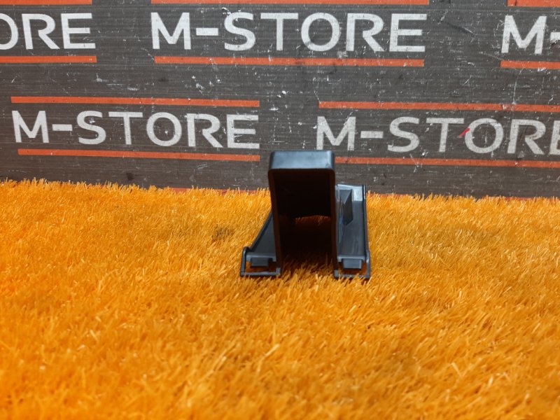 крепление бампера, 1220 рублей, Красноярск