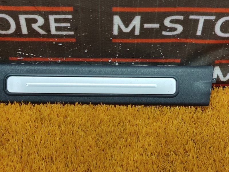 Накладка на порог салона, 410 рублей, Красноярск