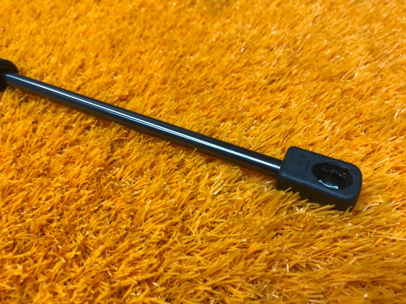 амортизатор капота, 850 рублей, Красноярск