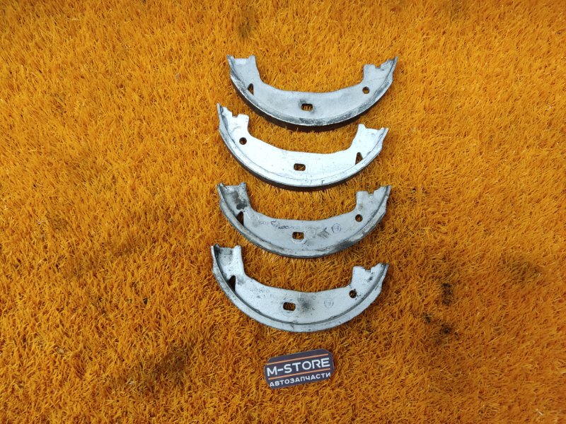 Колодки ручника, 500 рублей, Красноярск